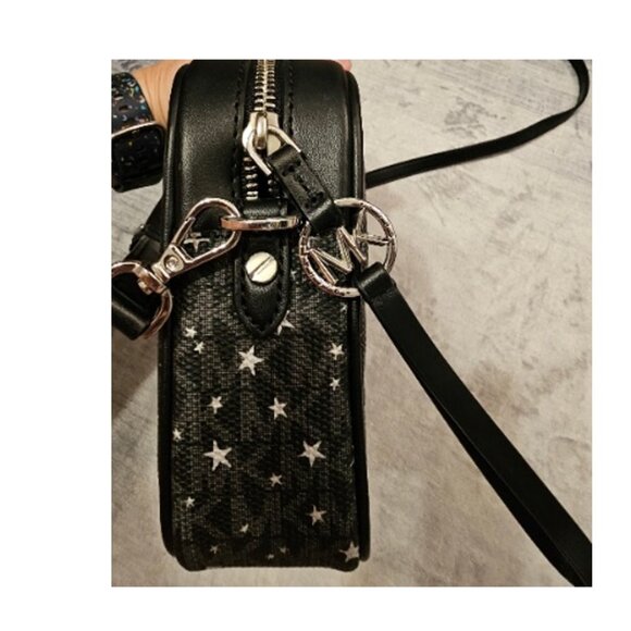 Michael Kors Jet Set Charm Crossbody Bag - Picture 4 of 5